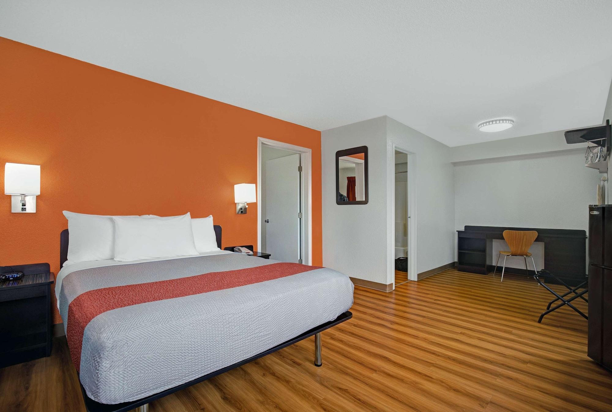 Motel 6-Marina, Ca - Monterey Dış mekan fotoğraf