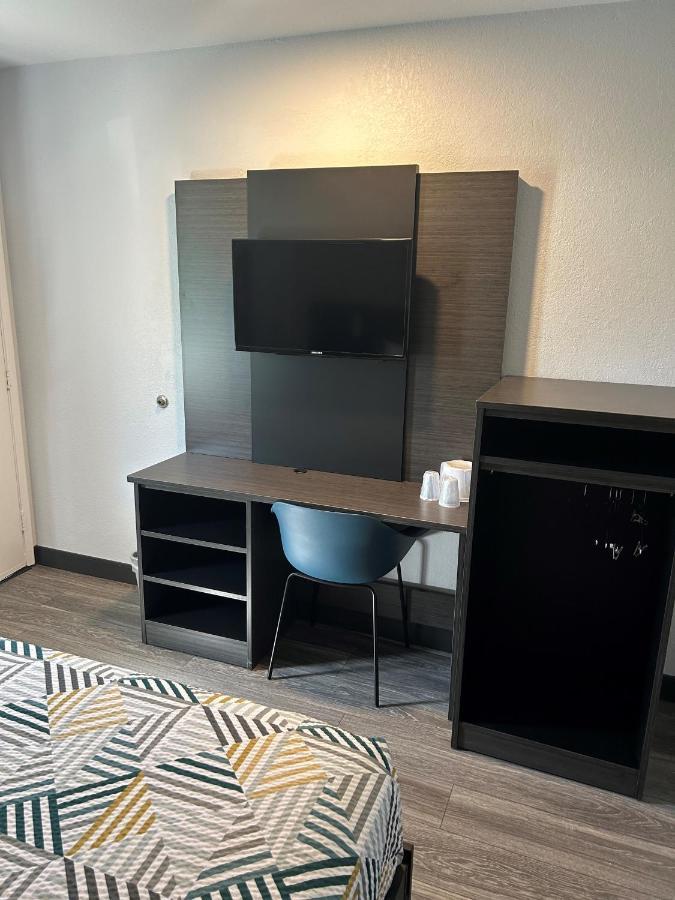 Motel 6-Marina, Ca - Monterey Dış mekan fotoğraf