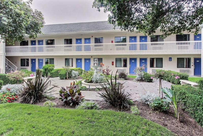 Motel 6-Marina, Ca - Monterey Dış mekan fotoğraf