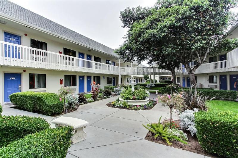 Motel 6-Marina, Ca - Monterey Dış mekan fotoğraf
