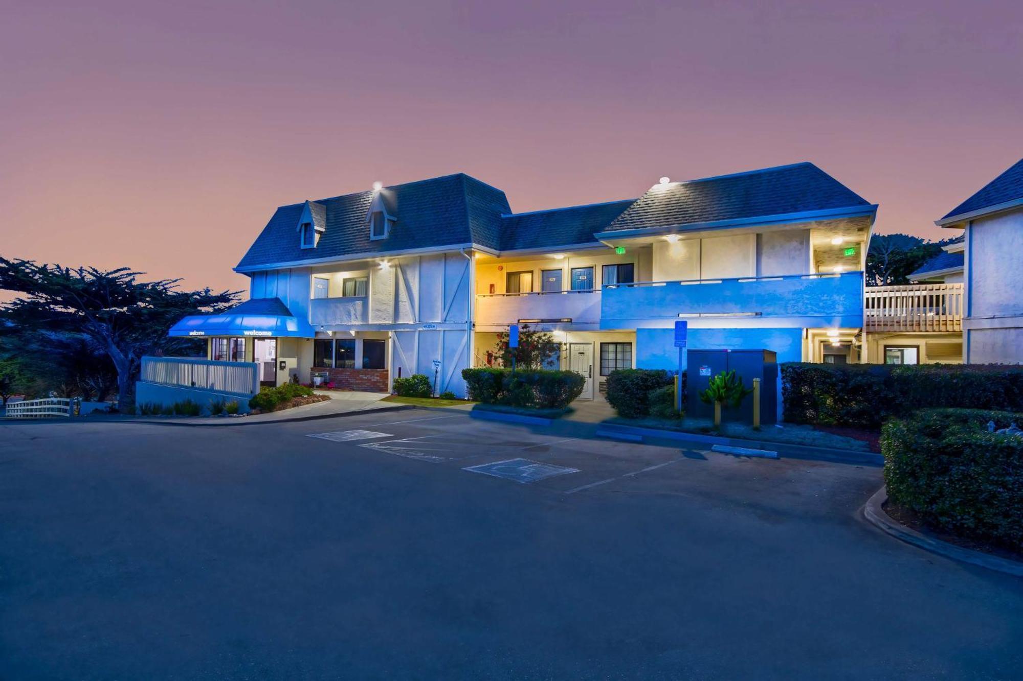 Motel 6-Marina, Ca - Monterey Dış mekan fotoğraf