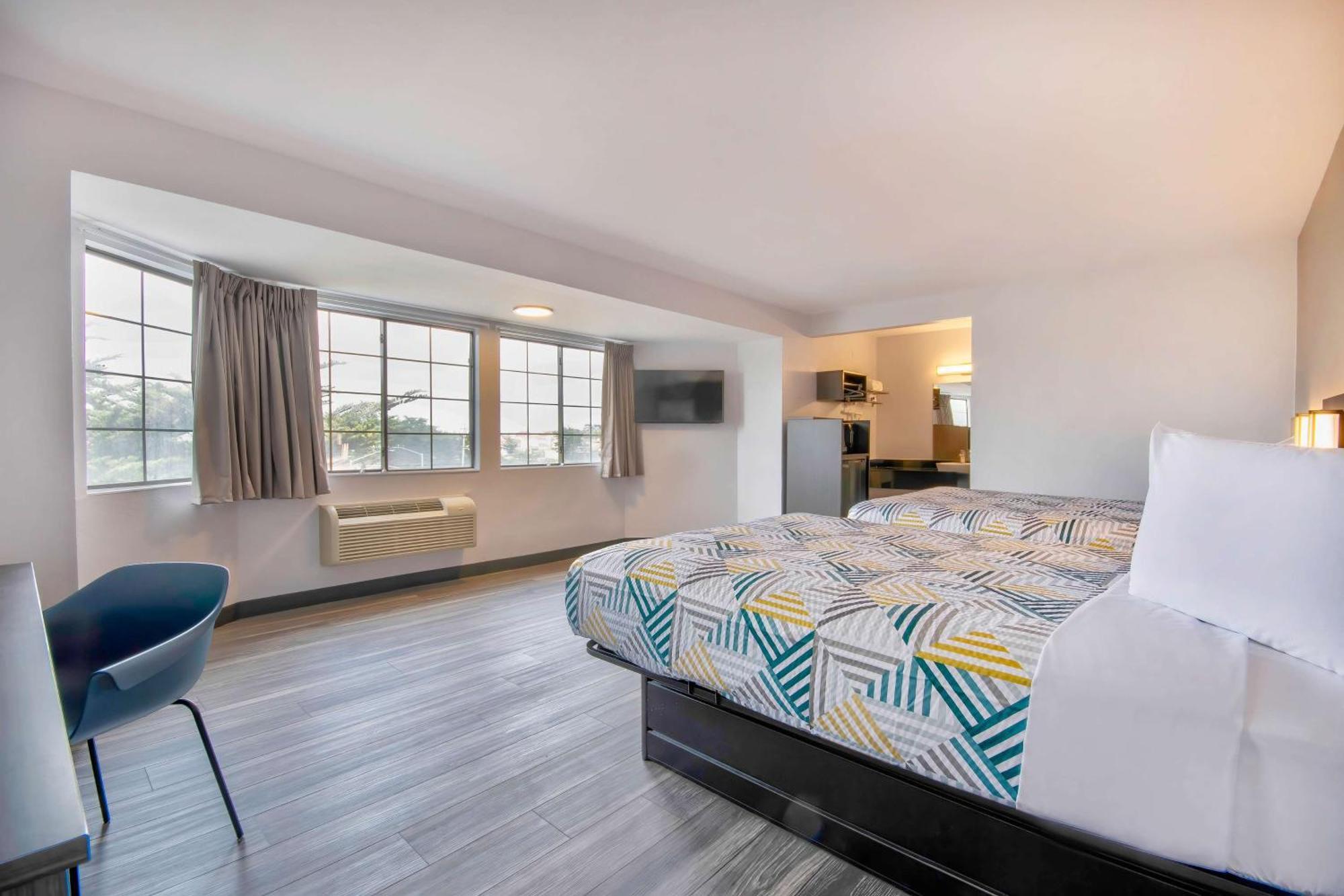 Motel 6-Marina, Ca - Monterey Dış mekan fotoğraf