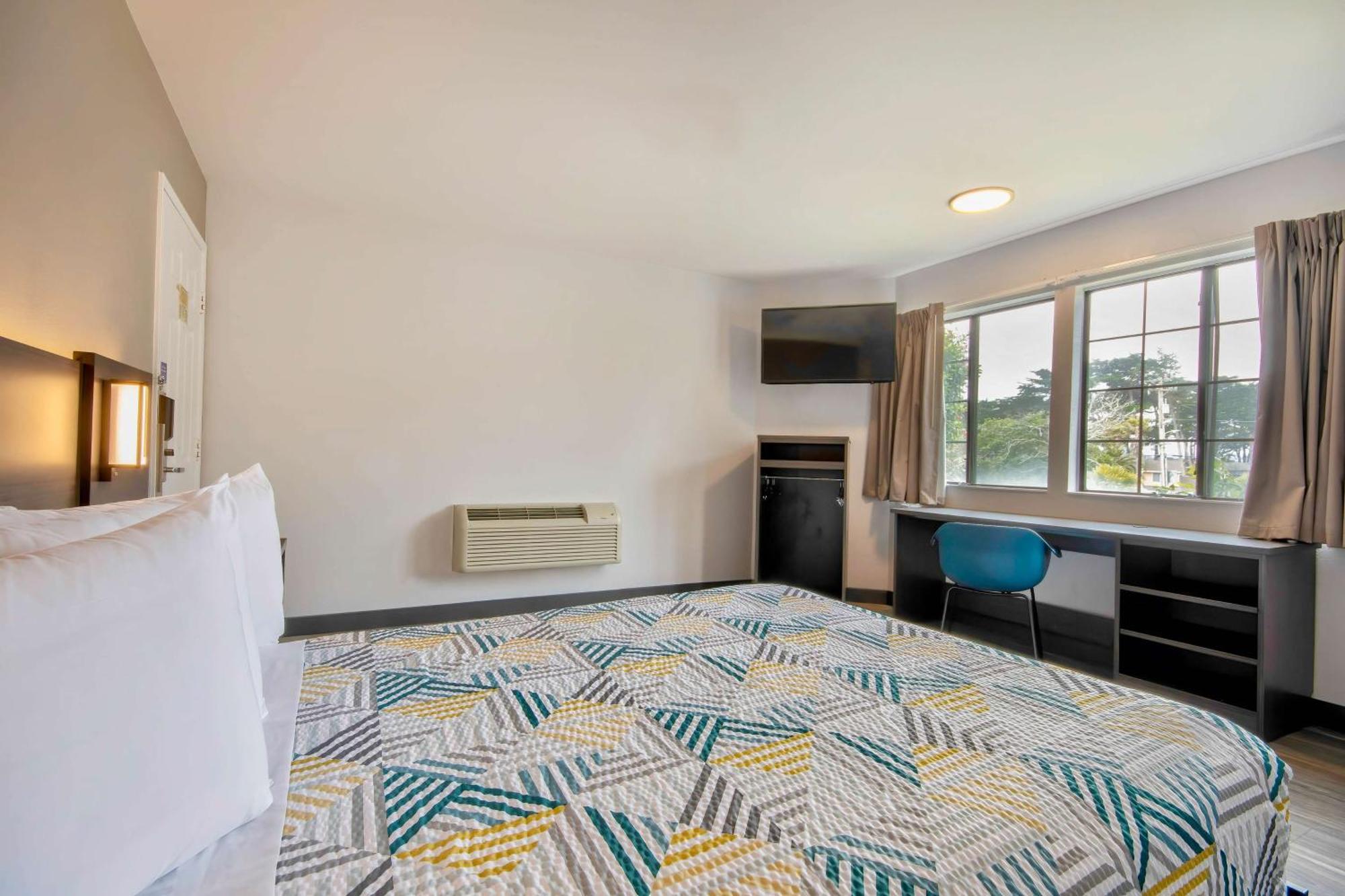 Motel 6-Marina, Ca - Monterey Dış mekan fotoğraf